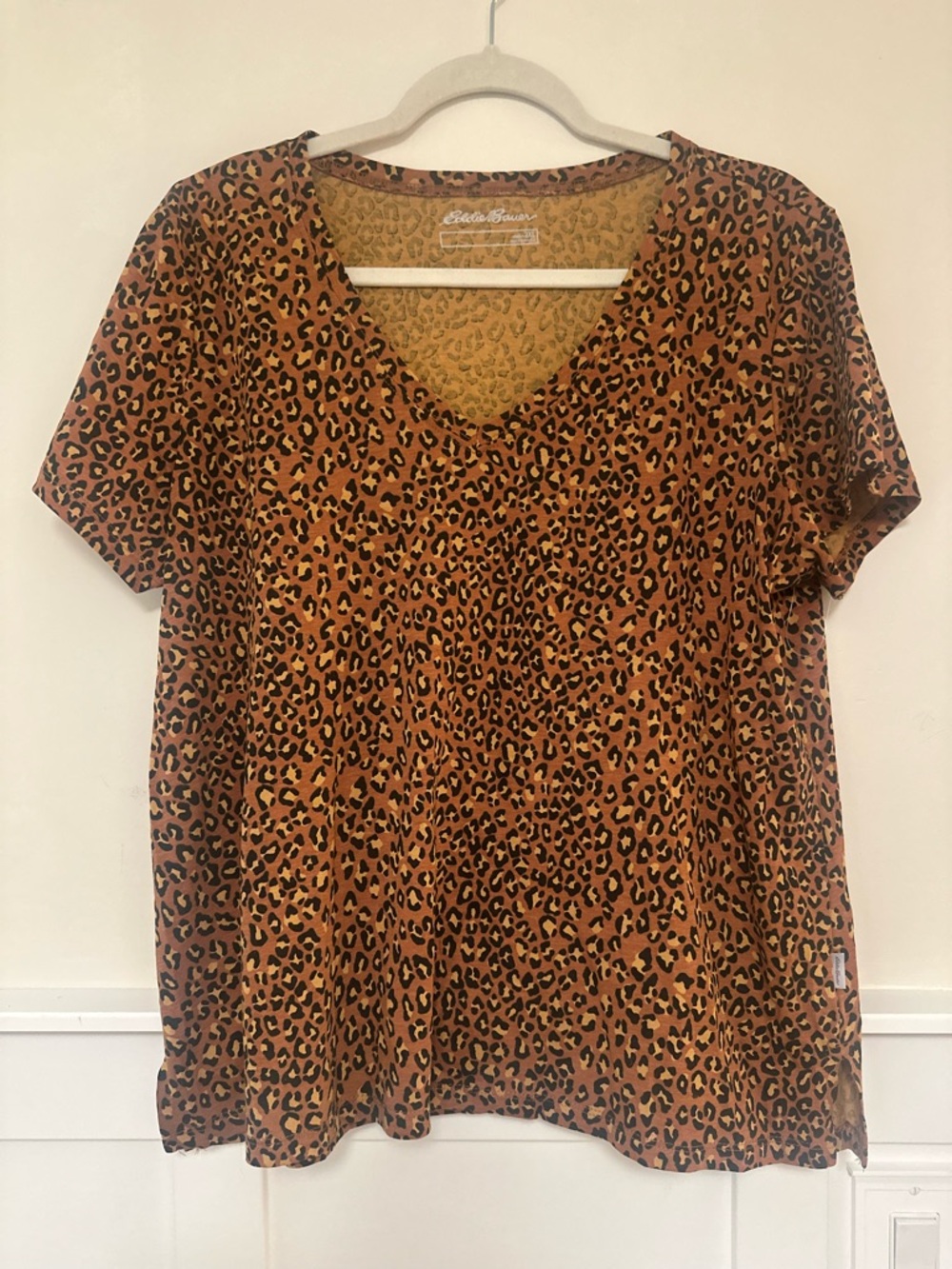 Eddie Bauer - Brown/Orange Leopard Print V-Neck Short Sleeve Top (21”W x 24”L)
